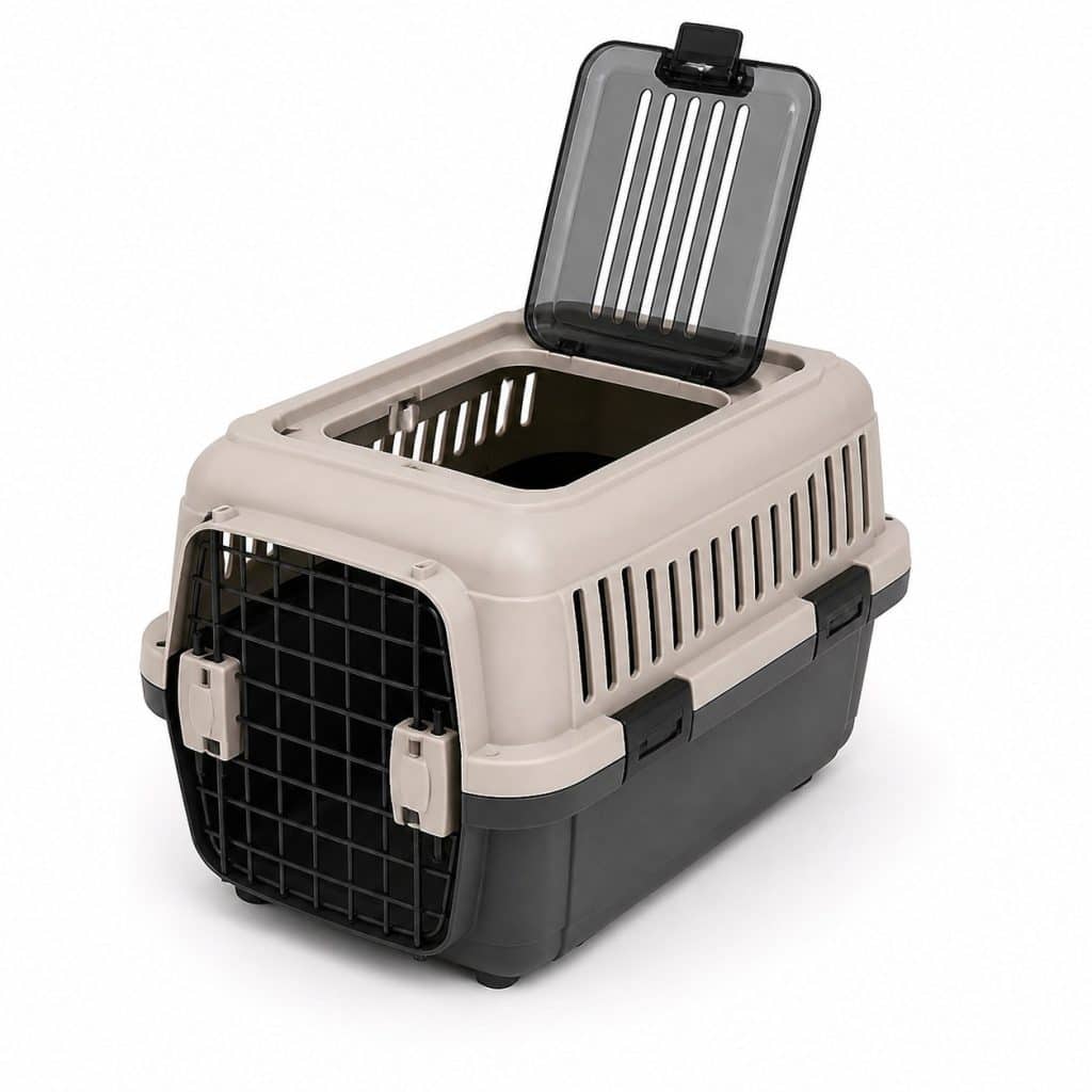 Caisse de transport à double ouverture pour chat présentée sur fond neutre
